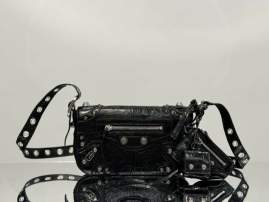 Picture of Balenciaga Handbags _SKUfw205459890fw